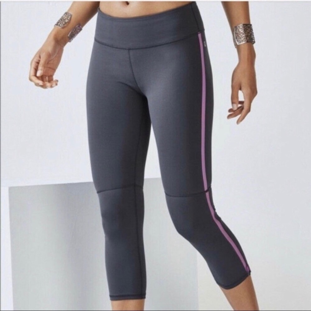 Fabletics Edie Cropped Leggings Side Zippers Size Medium Gray Pink Activewear